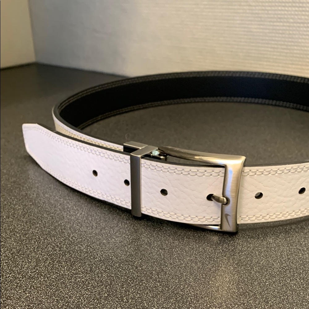 White Nike Leather Belt with Silver Buckle Men’s Double Row Stitch Small